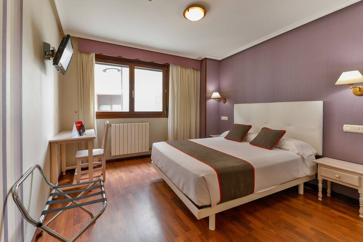 Doppelzimmer | Schreibtisch, kostenloses WLAN, Bettwäsche