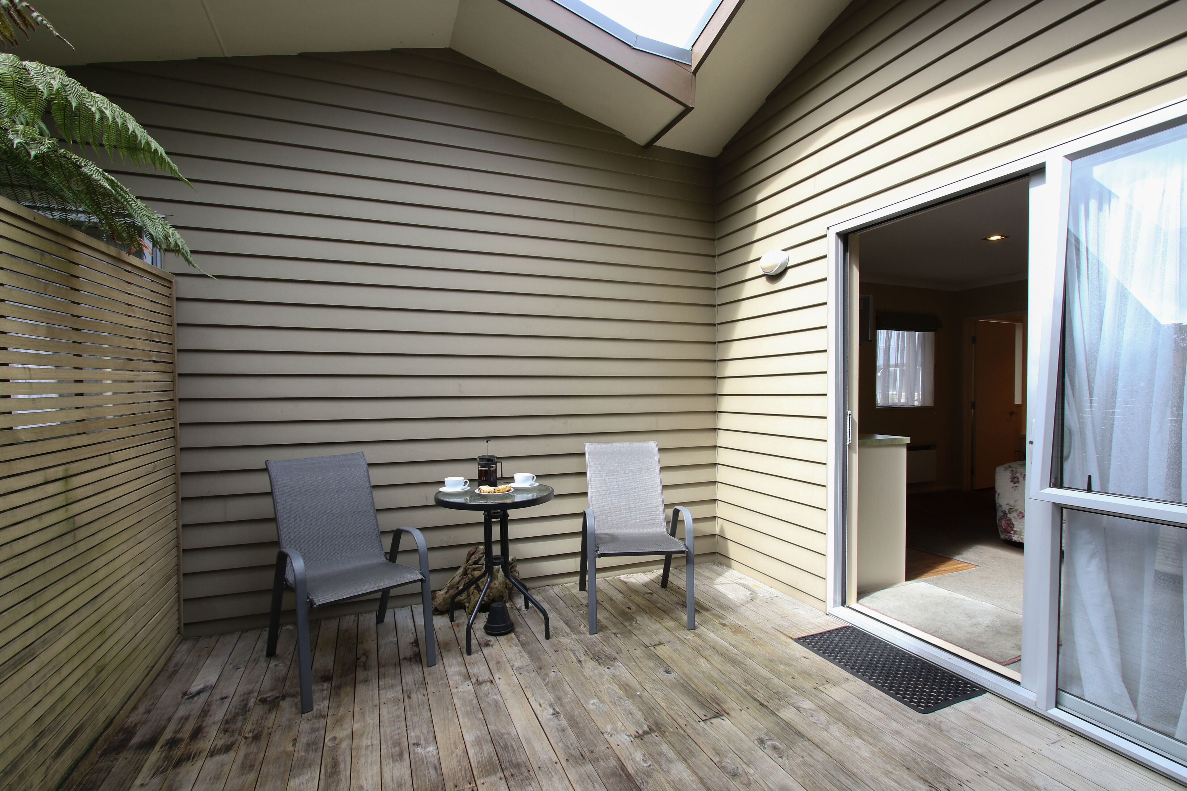 Estudi, banyera d'hidromassatge | Terrassa o pati