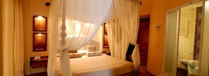 Minibar, in-room safe, soundproofing, free WiFi
