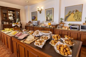 Desayuno buffet incluido todos los días