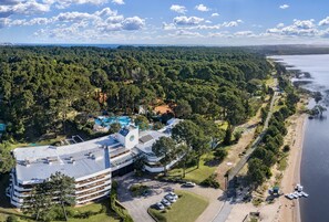 Aerial view - Hotel del Lago Golf & Art Resort (Punta Ballena)