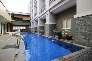 Utomhuspool