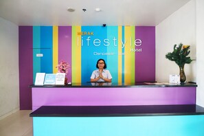 Reception - Grand Lifestyle Hotel (Denpasar)