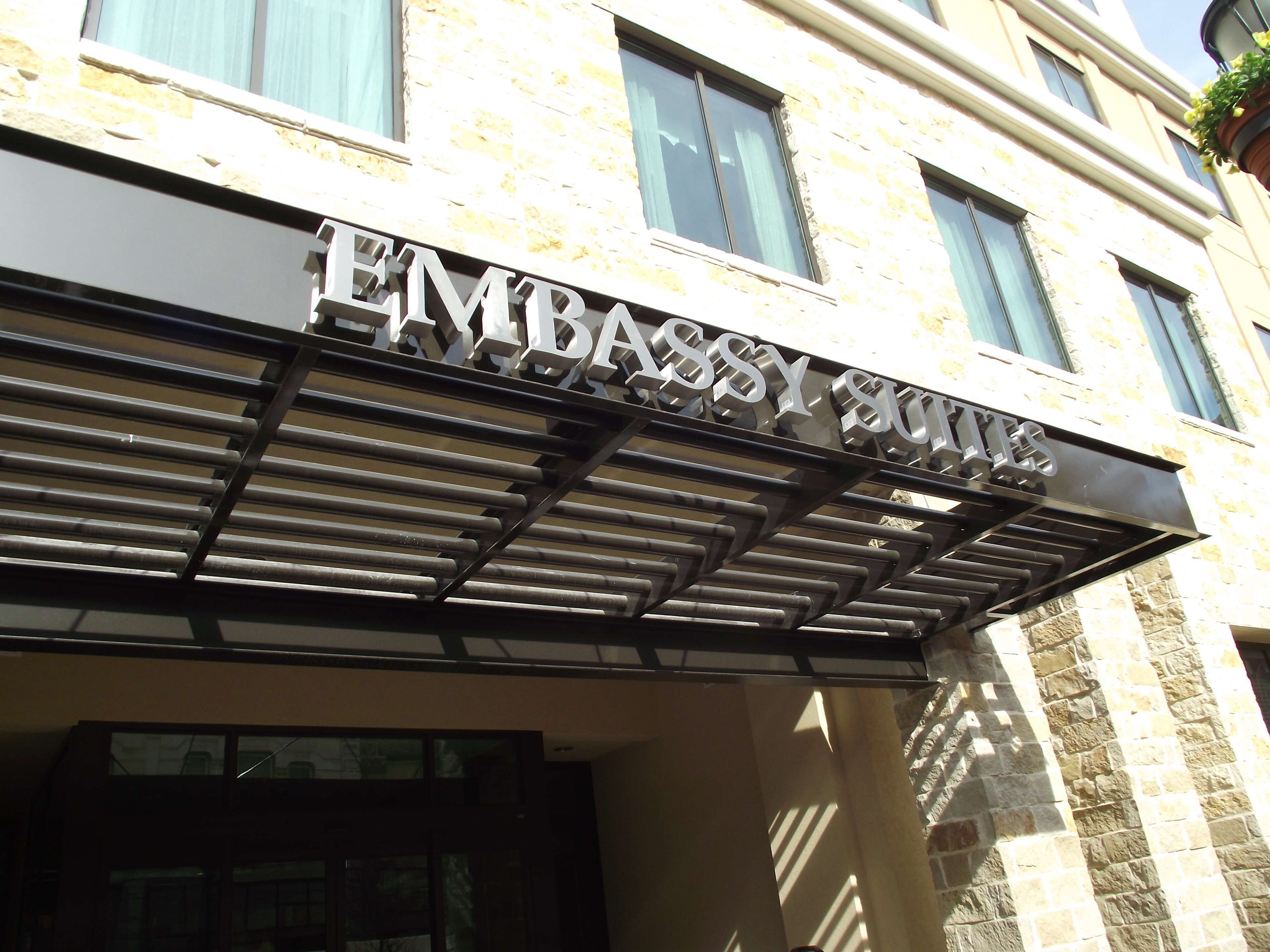 Photo - Embassy Suites San Antonio Riverwalk-Downtown