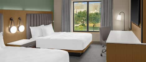 客房, 2 張加大雙人床, 無障礙, 非吸煙房 | 低過敏寢具、舒適加層、客房內保險箱、熨斗/熨衣板