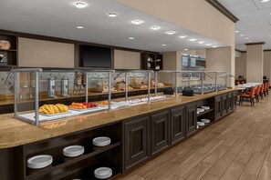 Tägliches inbegriffenes Frühstücksbuffet