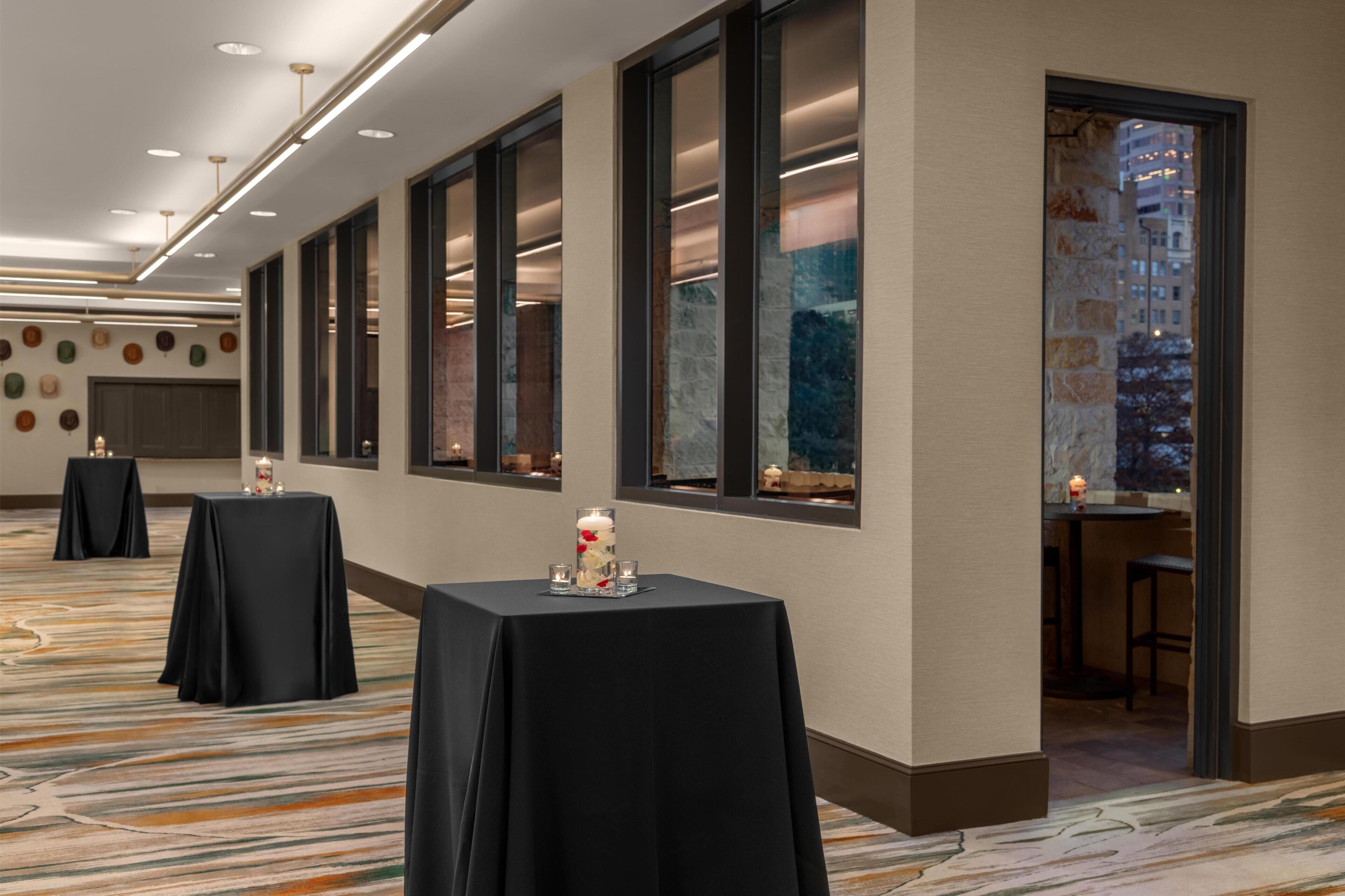 Photo - Embassy Suites By Hilton San Antonio Riverwalk Downtown