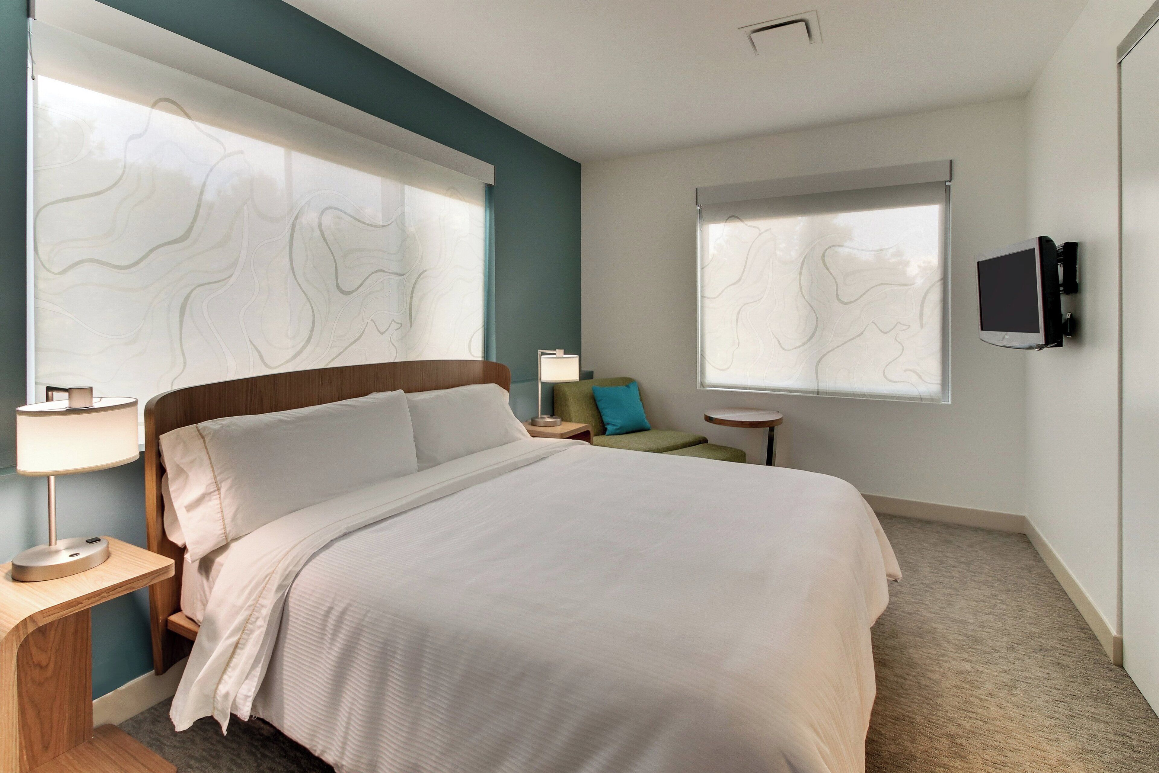 down duvets, in-room safe, desk, laptop workspace