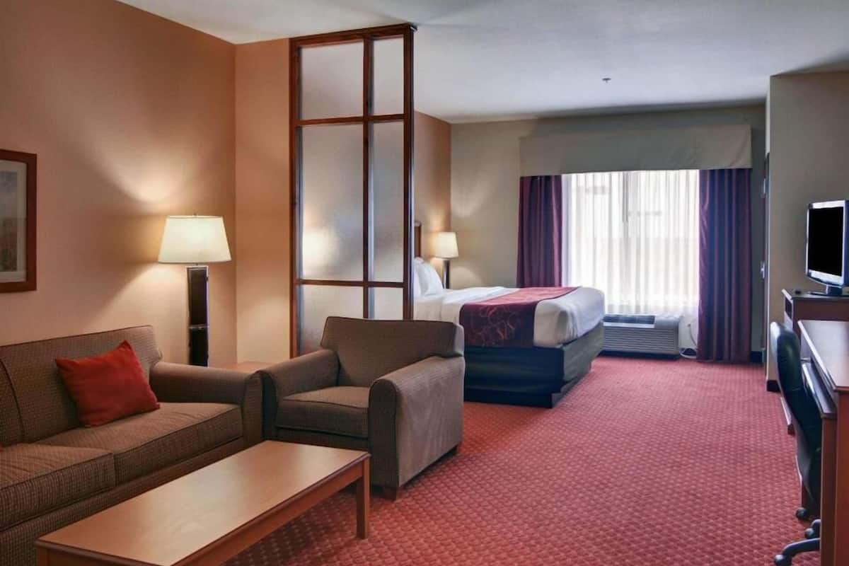In-room safe, individually decorated, individually furnished, desk