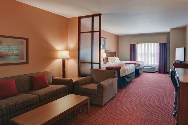 Suite, 2 Queen Beds, Non Smoking