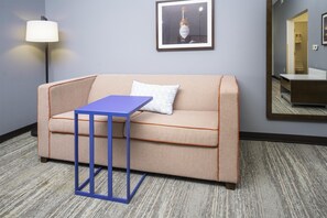 32-inch LCD TV with cable channels, TV - Hampton Inn & Suites New Iberia Avery Island (New Iberia)