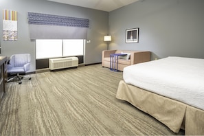 客房, 1 張特大雙人床及 1 張梳化床 (Study) | 客廳 | 32 吋LCD 電視連有線電視頻道、電視