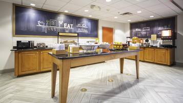 Petit déjeuner buffet compris tous les jours
