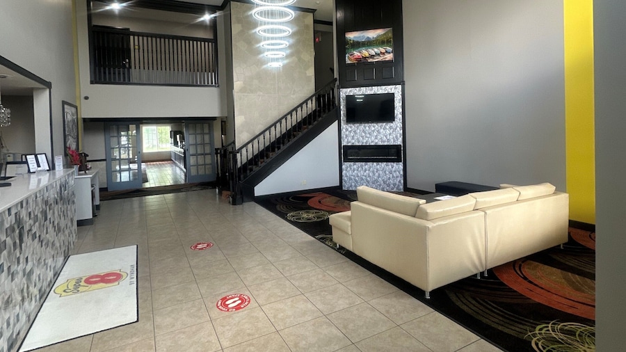 Super 8 by Wyndham Lake of the Ozarks