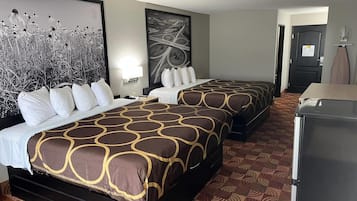 Colchones con pillow-top, escritorio y cortinas blackout