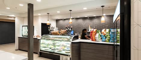 Desayuno a la carta (USD 19 por persona)