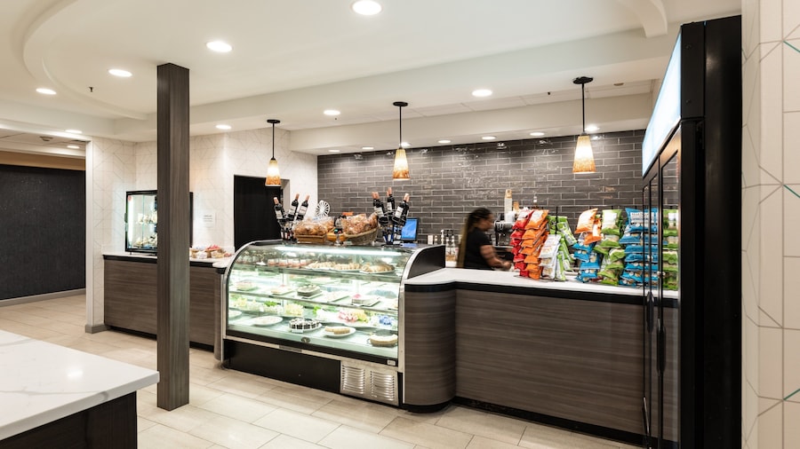 Holiday Inn Newark International Airport by IHG