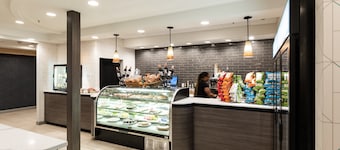 Holiday Inn Newark International Airport by IHG