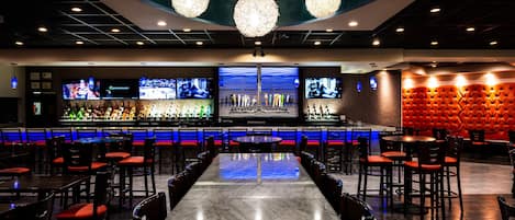 Breakfast, lunch and dinner served