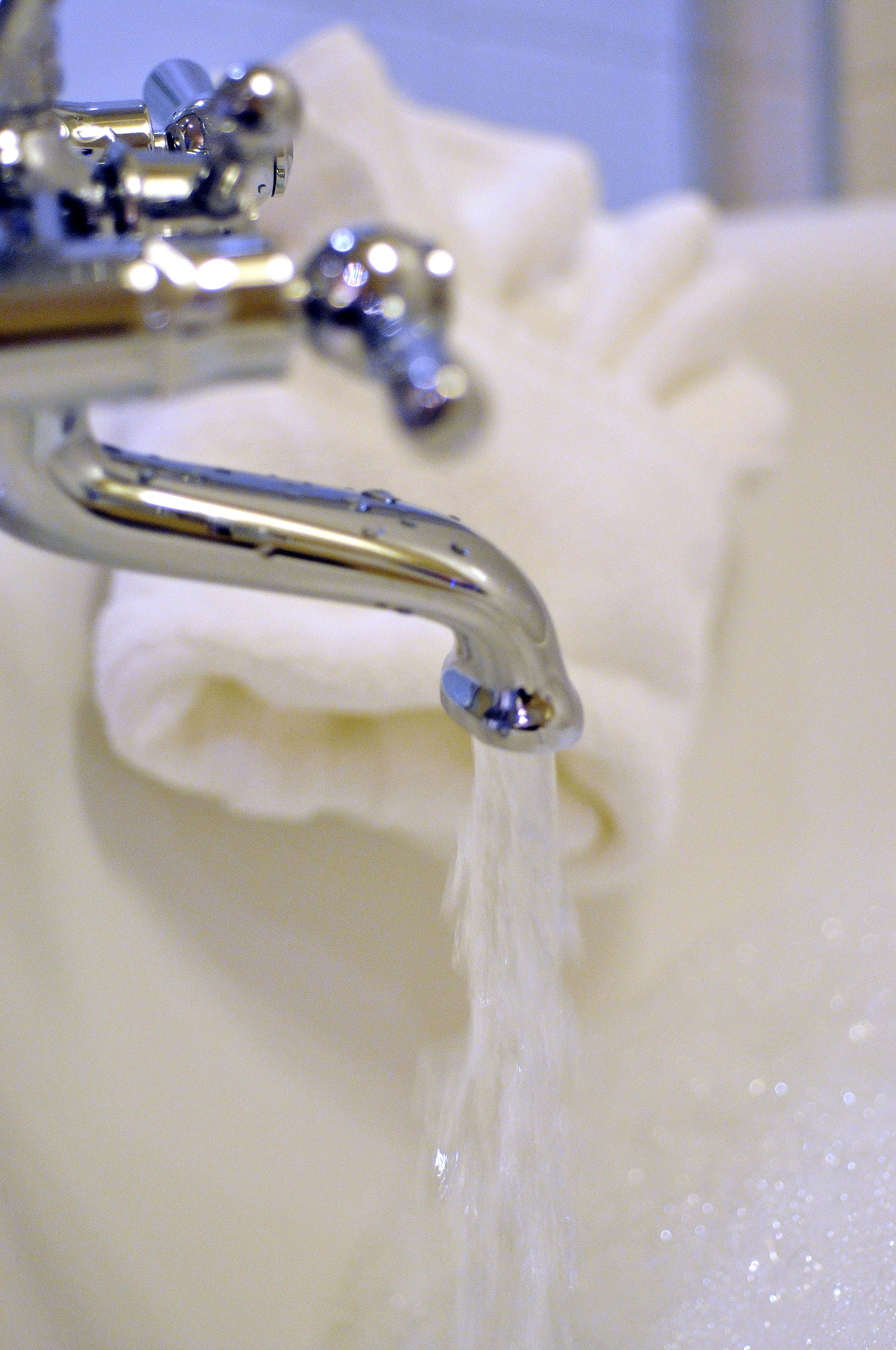 Luxury King | Bathroom sink