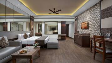 Ultra Luxury Suite - Royale Wing | Premium bedding, memory foam beds, minibar, in-room safe