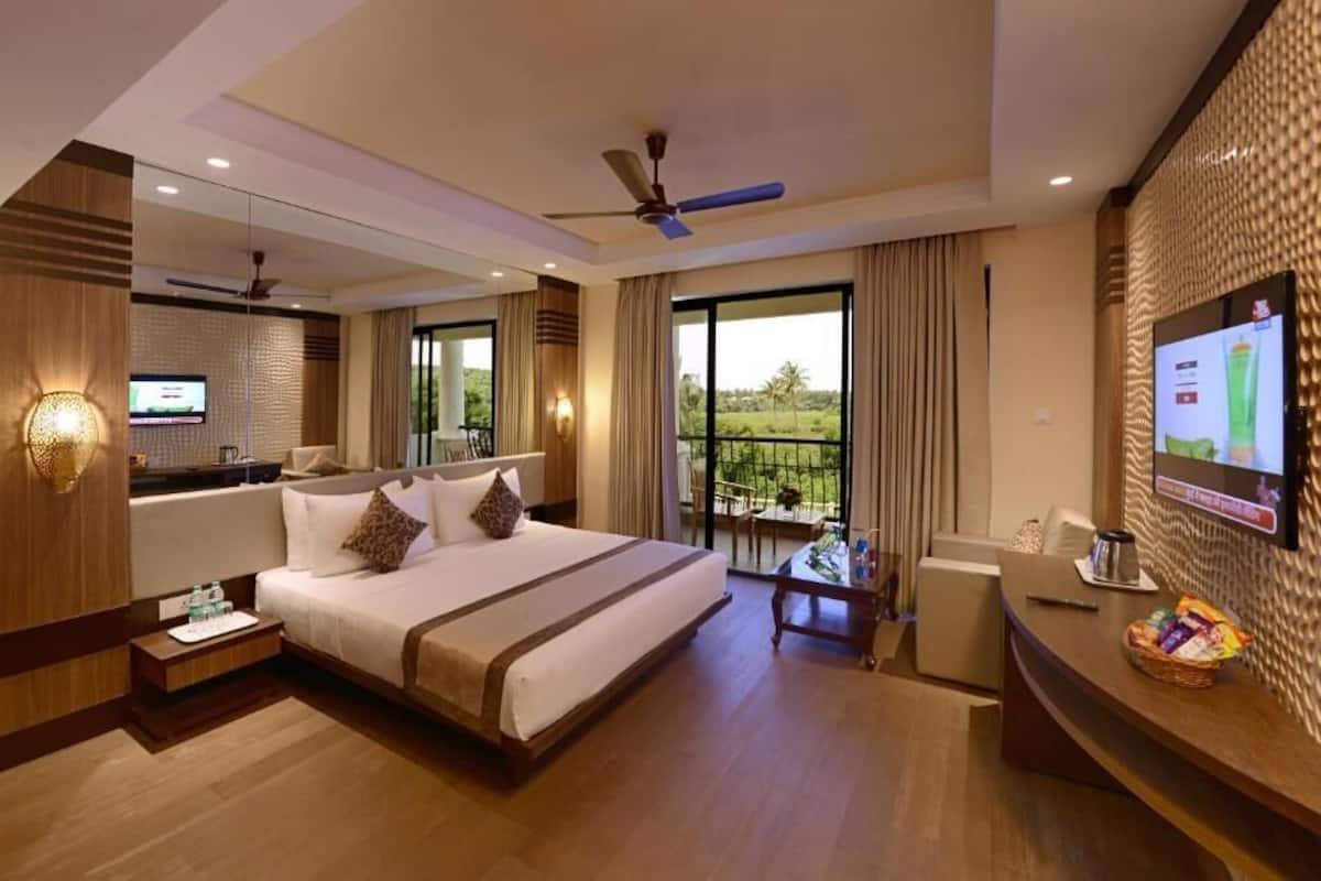 Premium bedding, memory foam beds, minibar, in-room safe