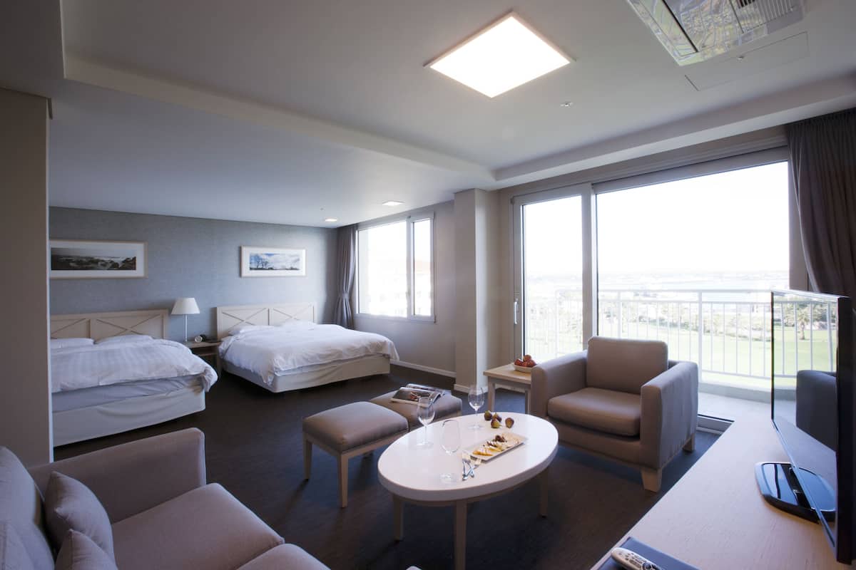 1 bedroom, minibar, in-room safe, blackout curtains