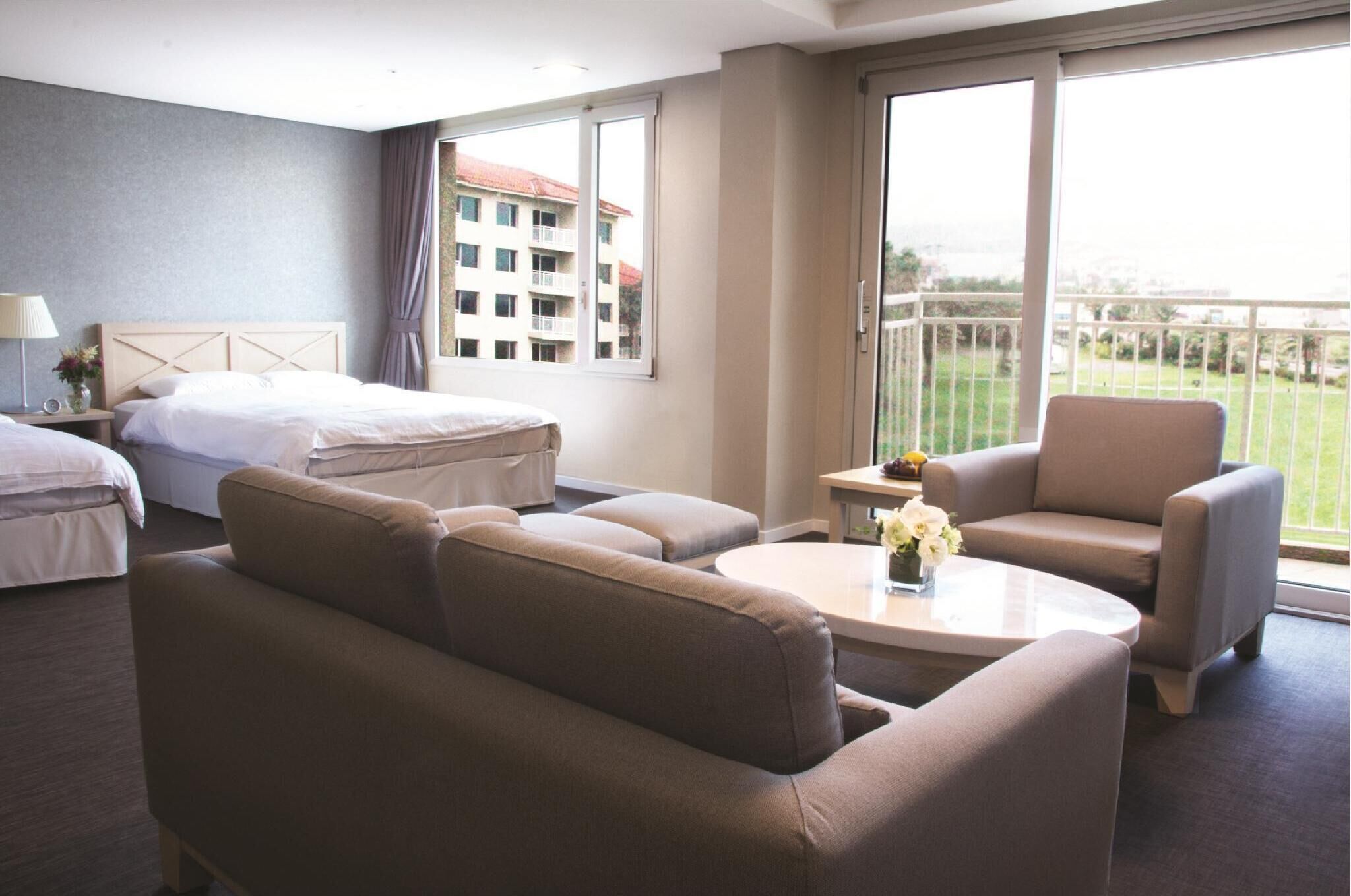 1 bedroom, minibar, in-room safe, blackout curtains