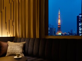 In-room safe, free WiFi, bed sheets