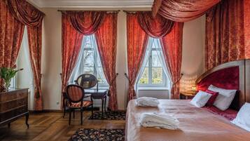 Apartment | Hochwertige Bettwaren, Minibar, Zimmersafe, individuell dekoriert