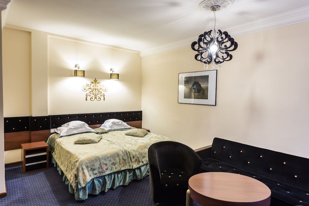 Superior Double Room | Premium bedding, minibar, in-room safe, individually decorated