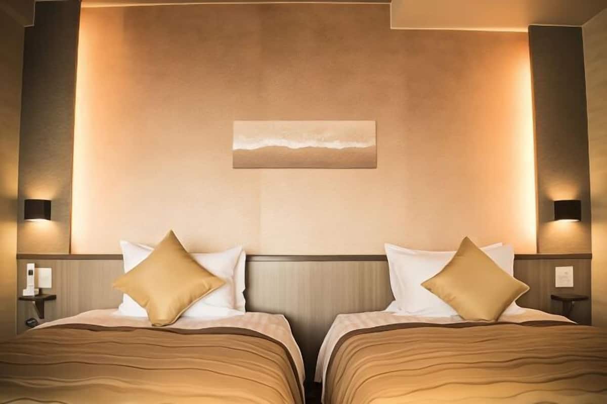 Ropa de cama de alta calidad y minibar