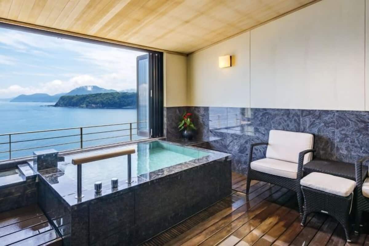 Spa | Body treatments, aromatherapy, facials, 1 treatment room
