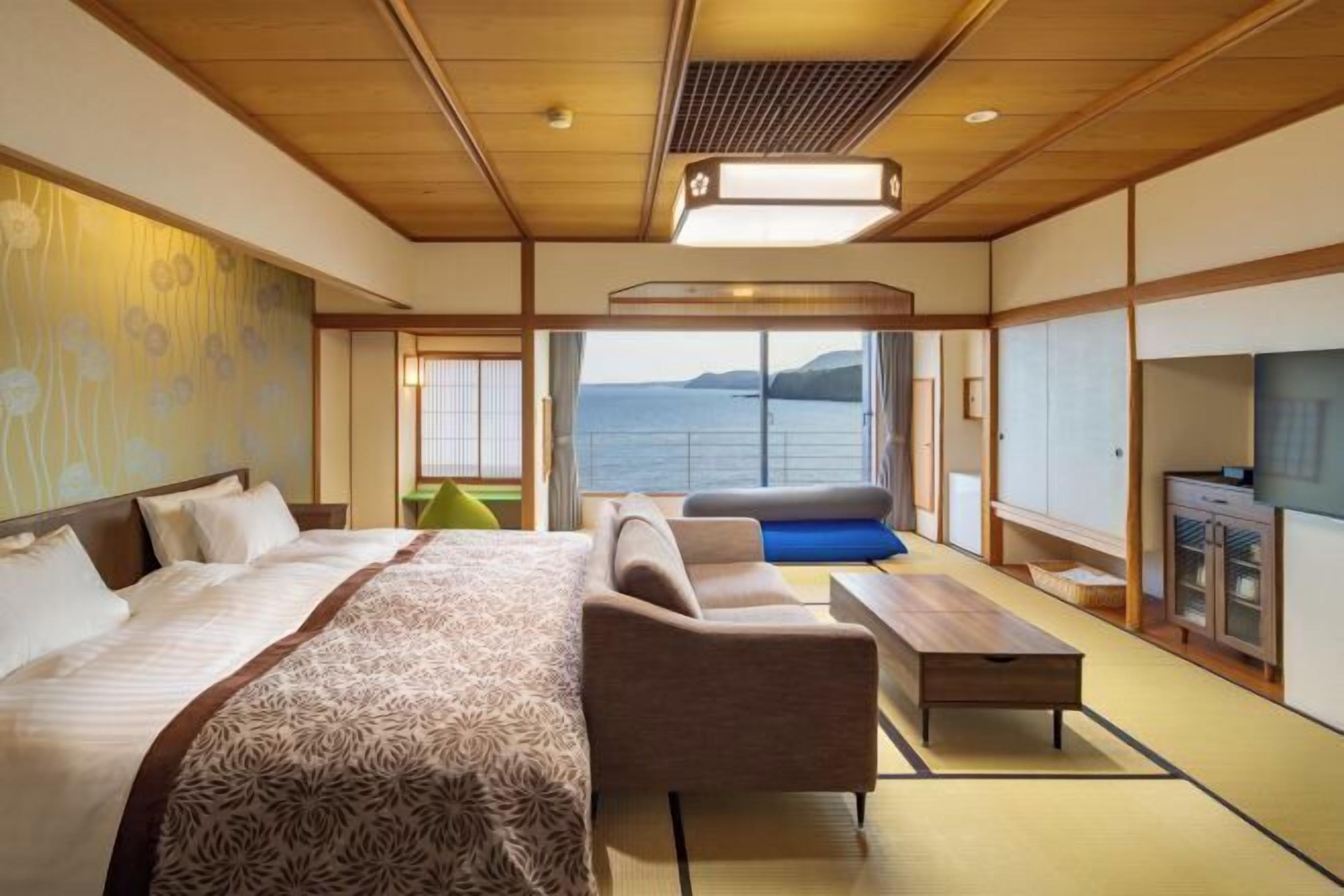 Premium bedding, minibar, in-room safe, free WiFi