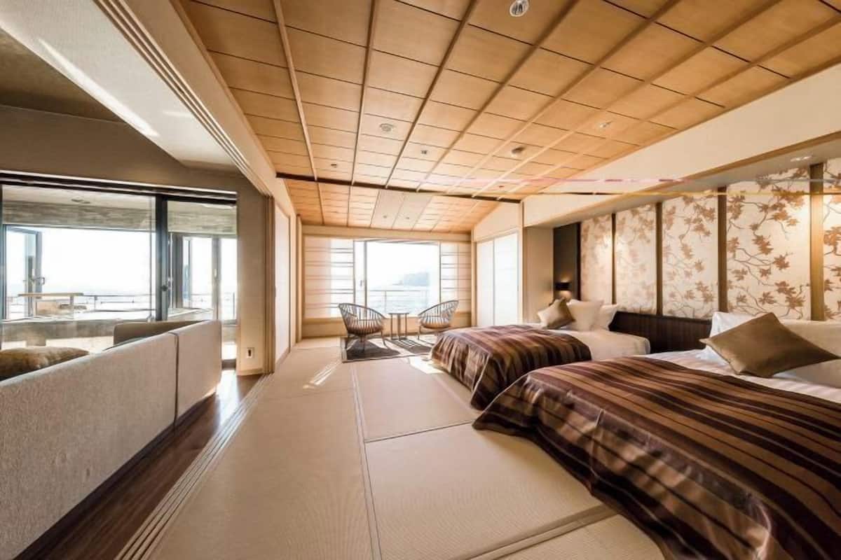 Premium bedding, minibar, in-room safe, free WiFi