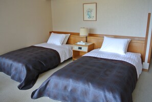 雙床房 | 高級寢具、迷你吧、客房內保險箱、免費無線上網