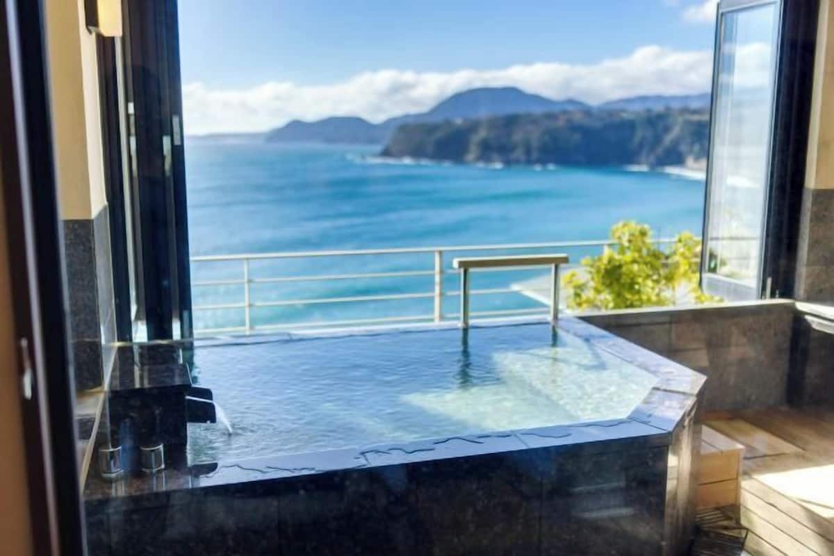 Spa | Body treatments, aromatherapy, facials, 1 treatment room