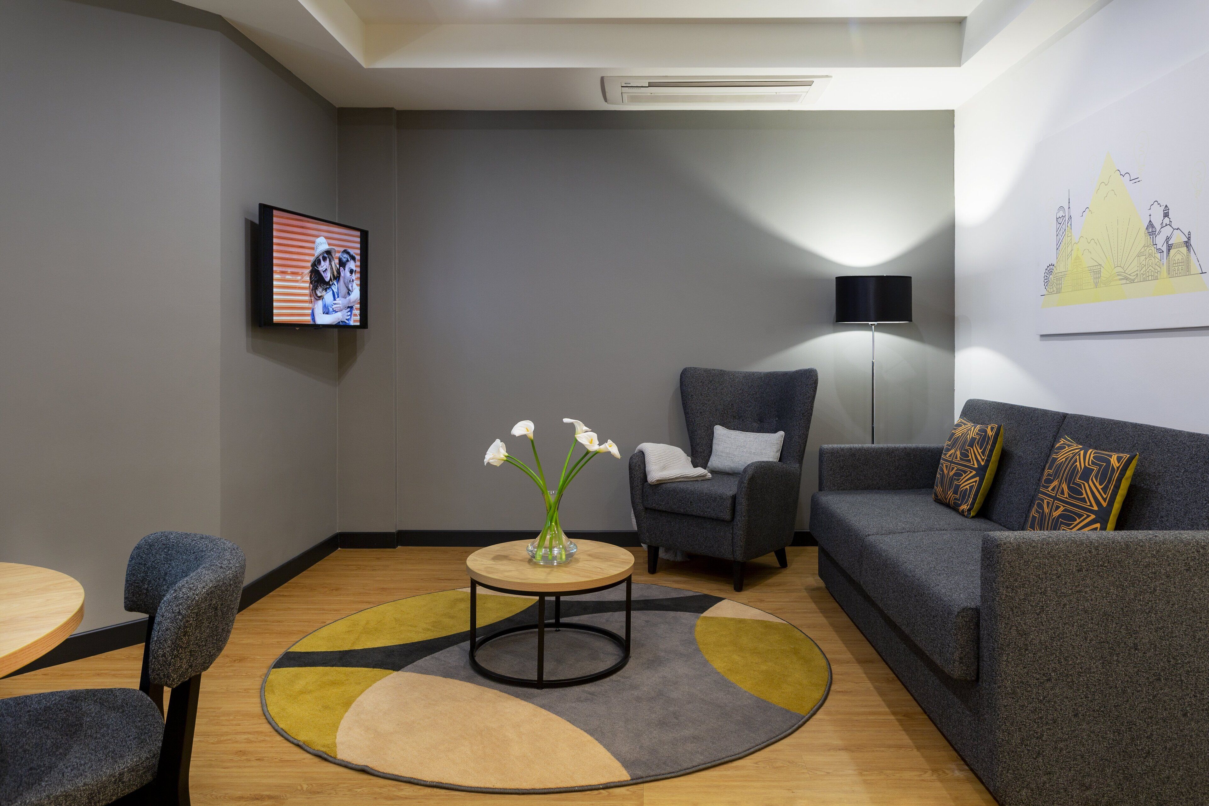 Photo - The Gate Hotel City Centre