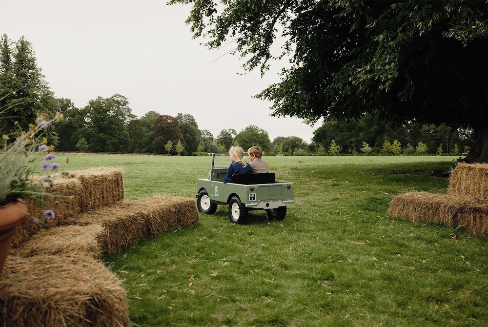 Estelle Manor by null