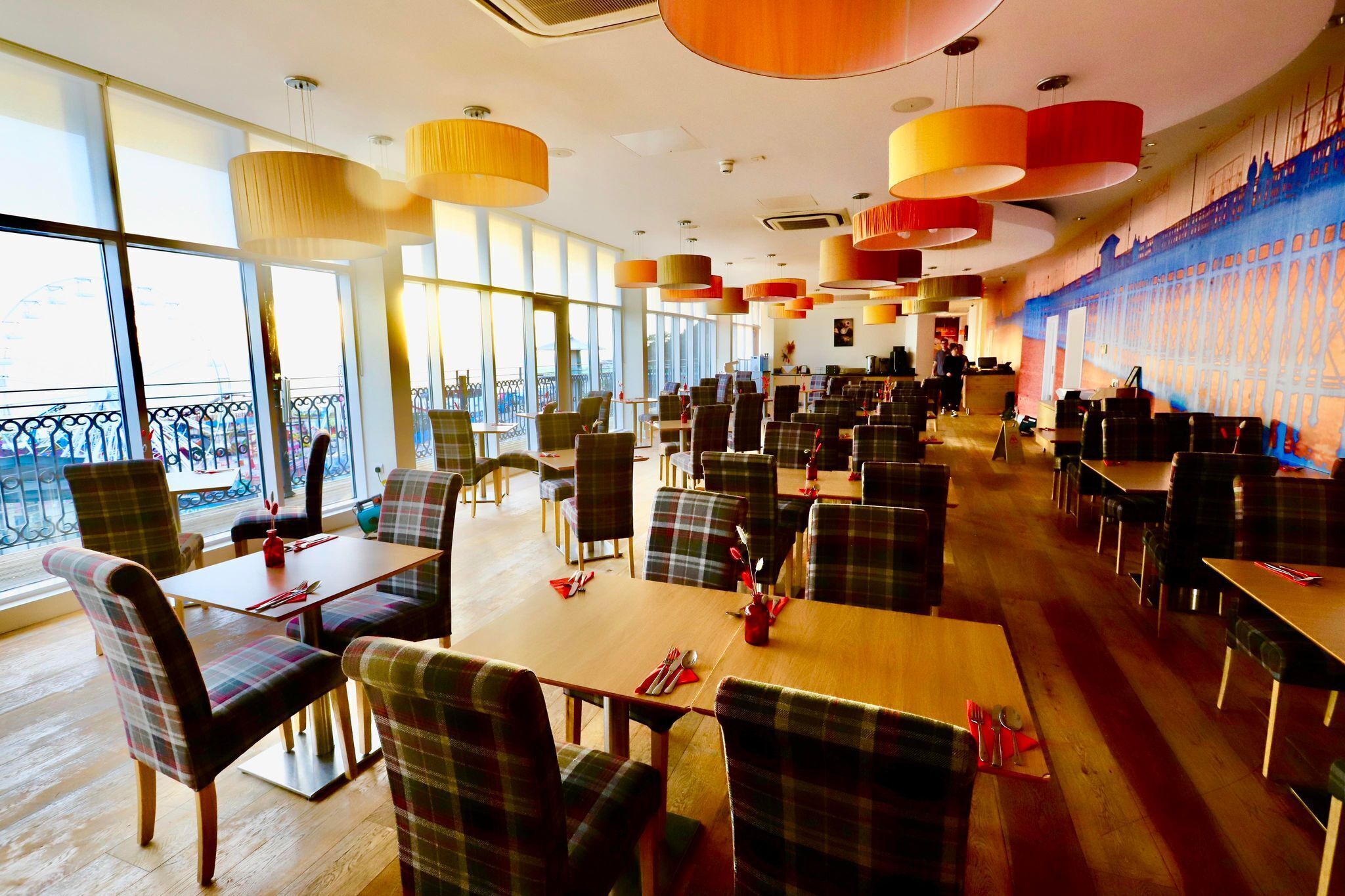 Breakfast, lunch and dinner served