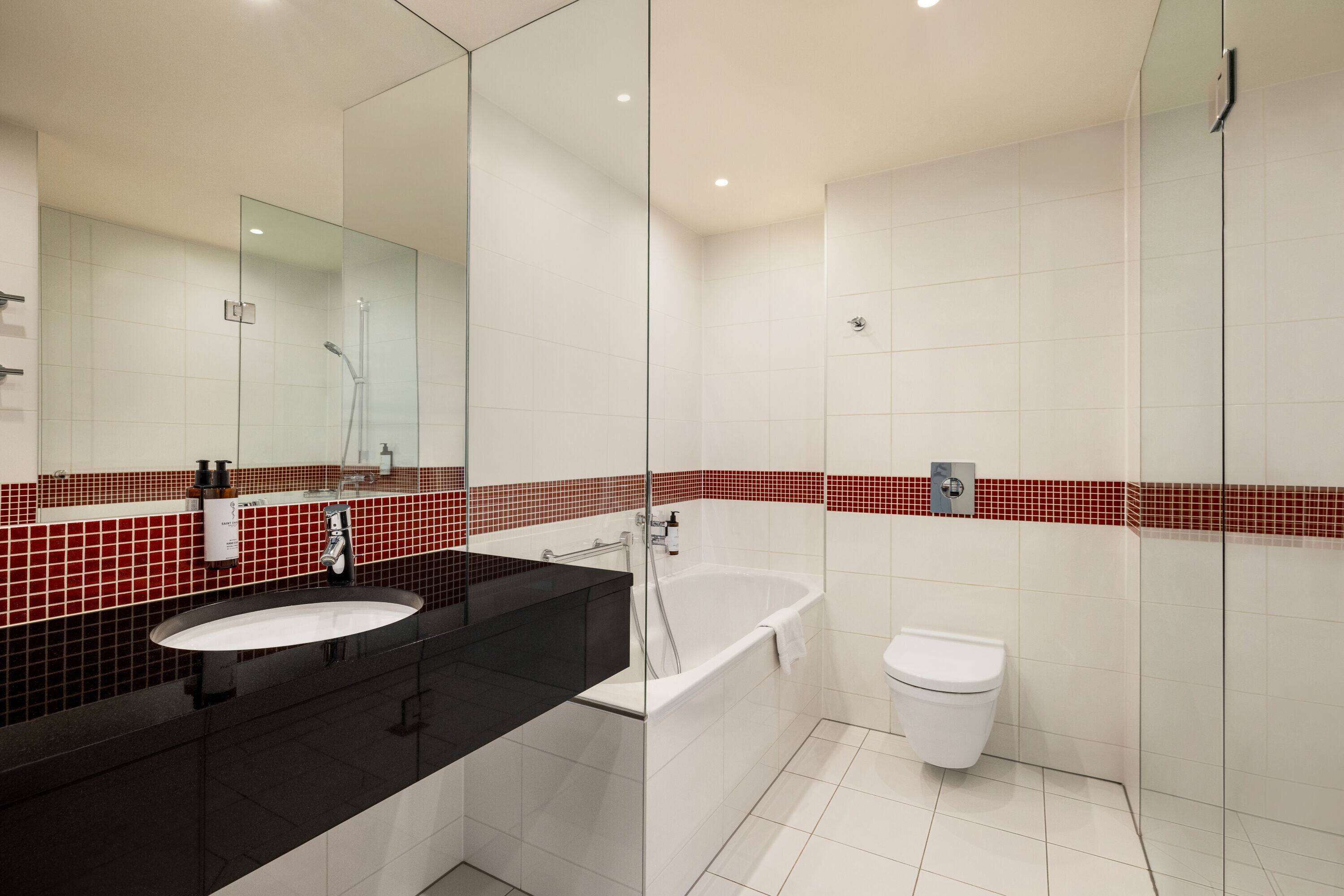 junior suite | hypo-allergenic bedding, minibar, in-room safe, desk