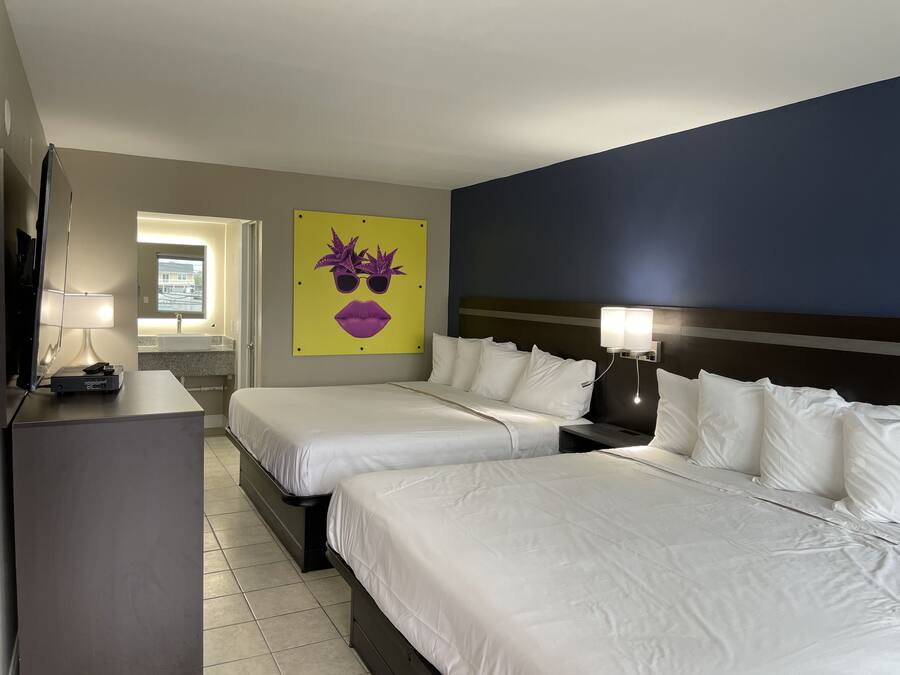 ๋ฐฉ์ ์ค๋น, ๋ฌด๋ฃ WiFi, ์นจ๋ ์ํธ