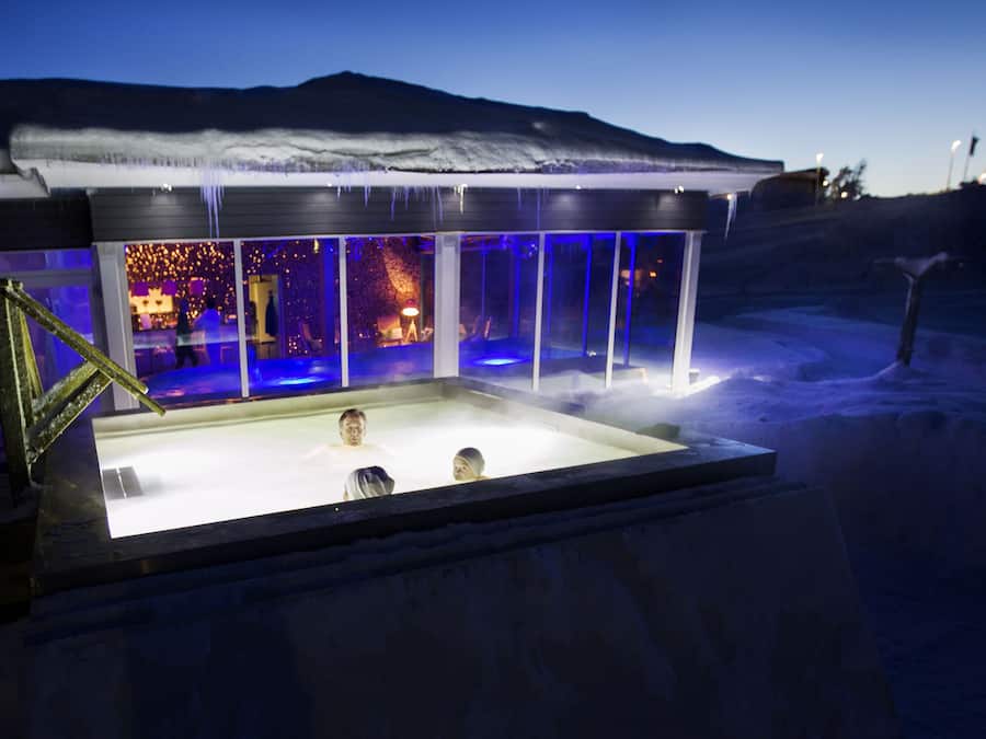 Sauna, steam room, body treatments, 1 treatment room, massages