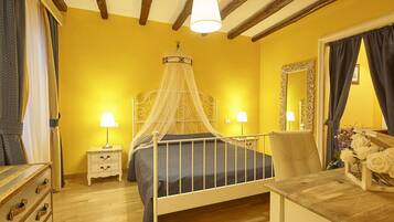 Comfort Triple Room | Egyptian cotton sheets, premium bedding, down comforters