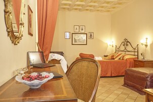 Suite Luxury, letti multipli | Vista dalla camera