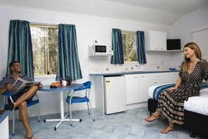 Cabin (Spa ) | Private kitchenette | Fridge