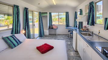 Cabana (Spa ) | Ferros/tábuas de passar roupa, Wi-Fi de cortesia, roupa de cama