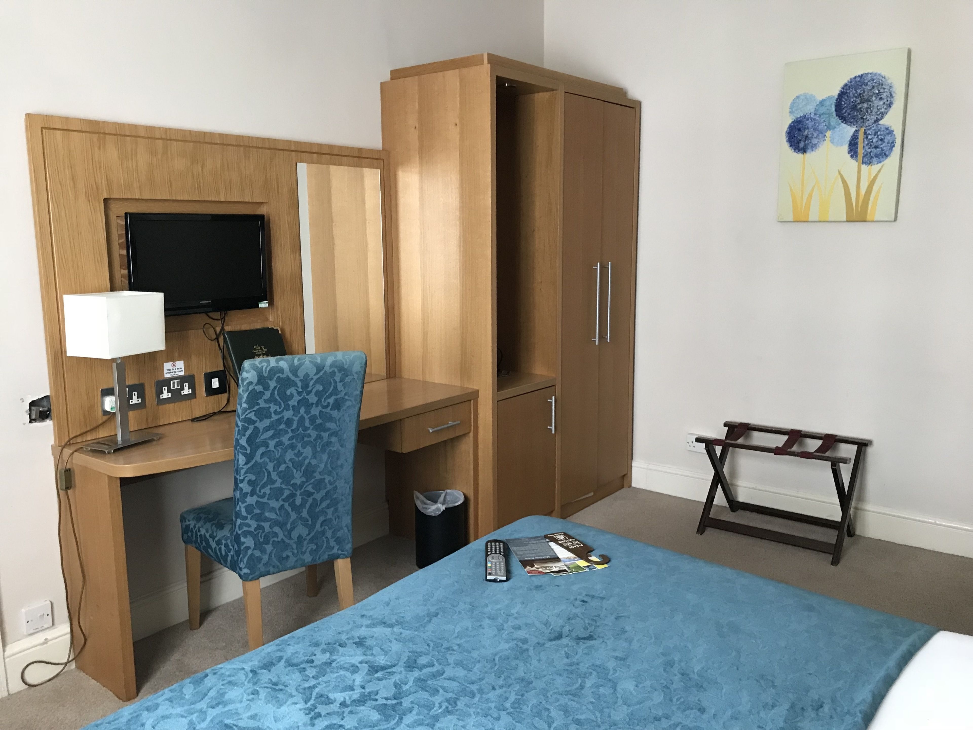 1 bedroom, in-room safe, desk, iron/ironing board