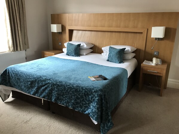 In-room safe, desk, iron/ironing board, free WiFi