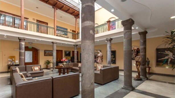 Sala de estar en el lobby
